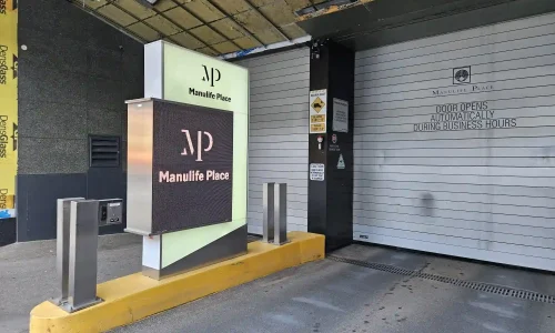 Entrance to the Parkaid from 102st